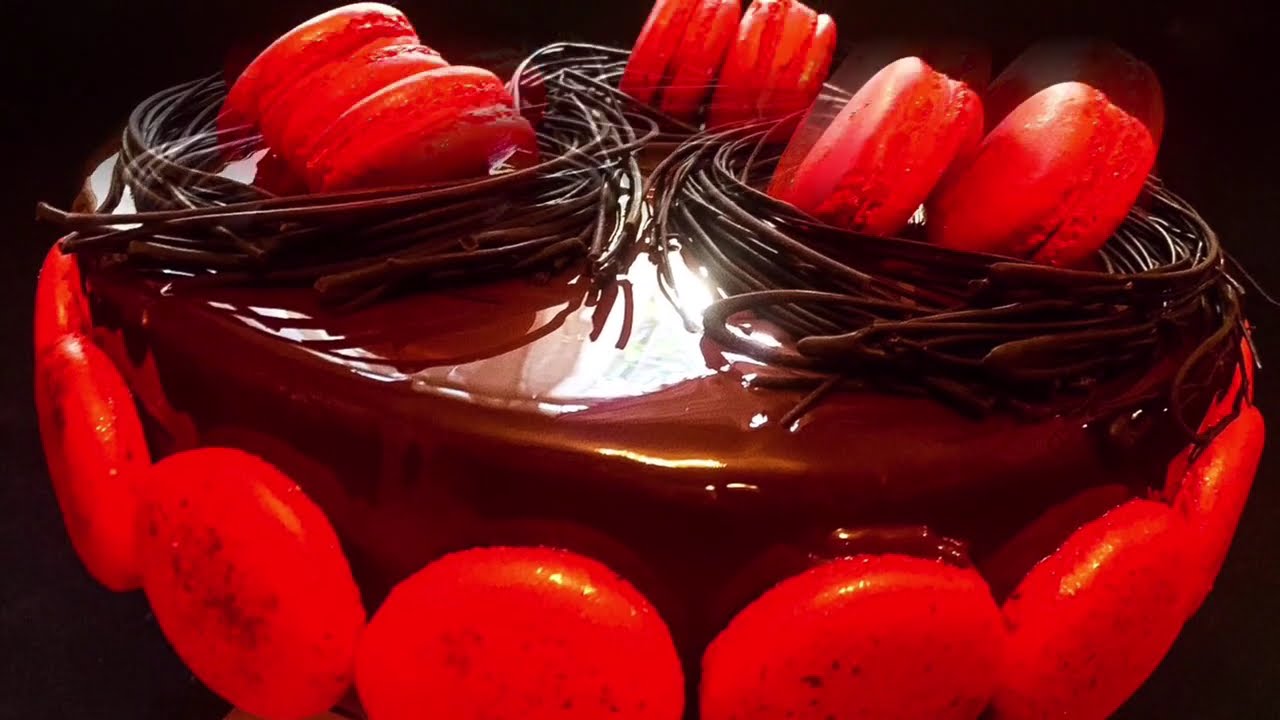 Décor en chocolat ou nid de pâques ,spaghettis en chocolat