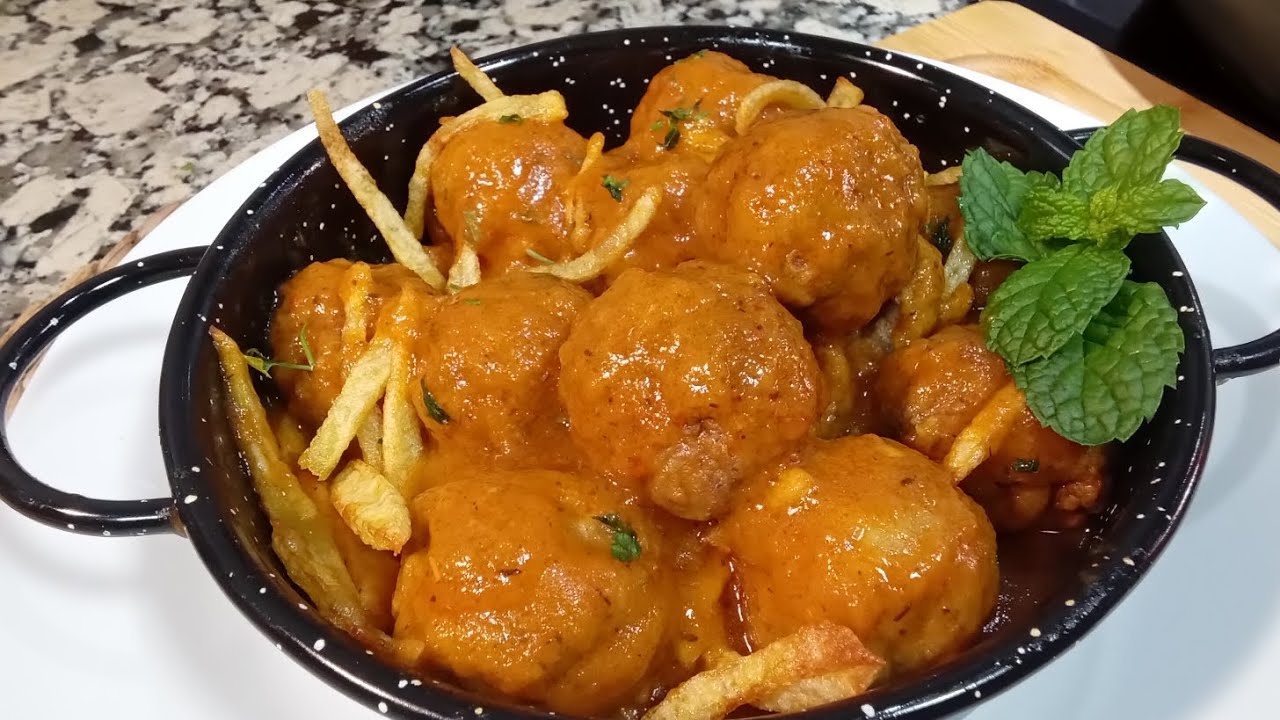 Una receta super deliciosa ALBÓNDIGAS EN SALSA DE PIMIENTOS con una salsa espectacular