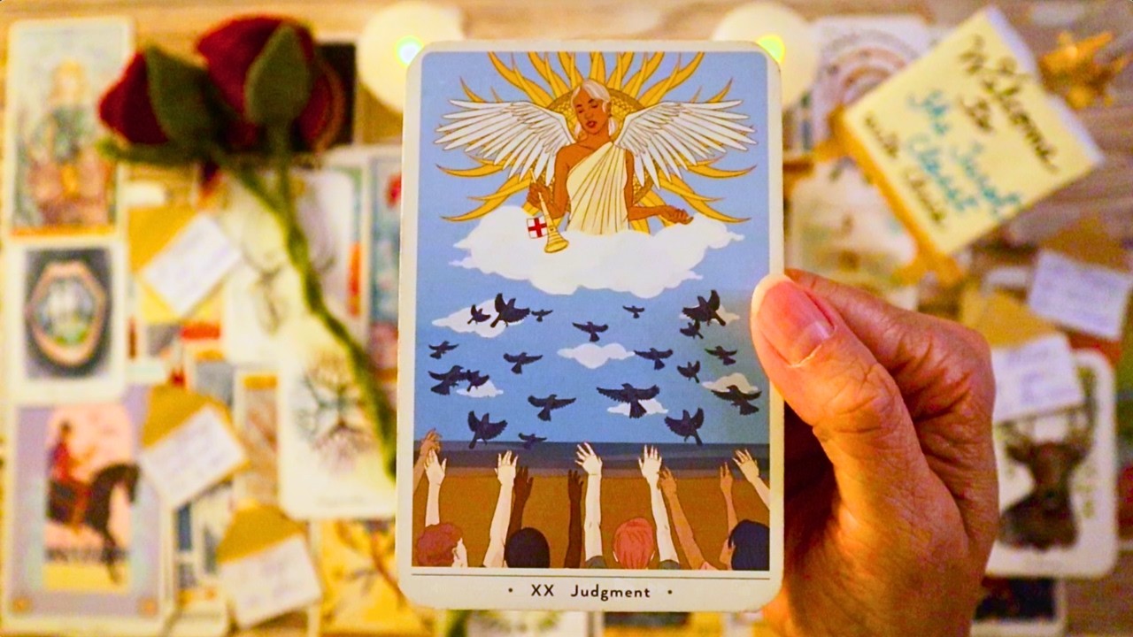 SOMEONE YOU’RE NOT TALKING TO APPEARS OUT OF NOWHERE!! 😲❤️ ALL SIGNS TAROT, NO CONTACT