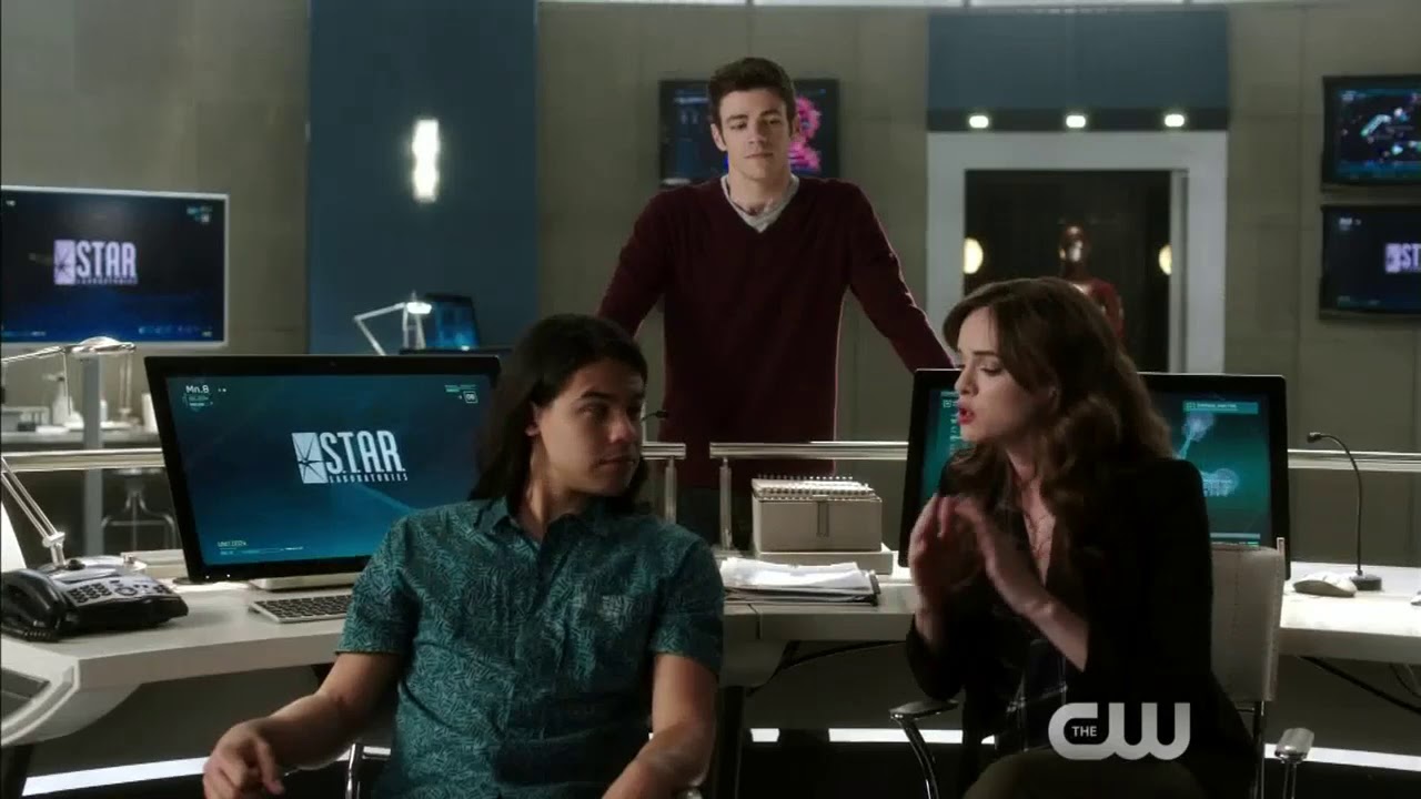 The Flash Cast Interview Grant Gustin, Carlos Valdes and Danielle Panabaker