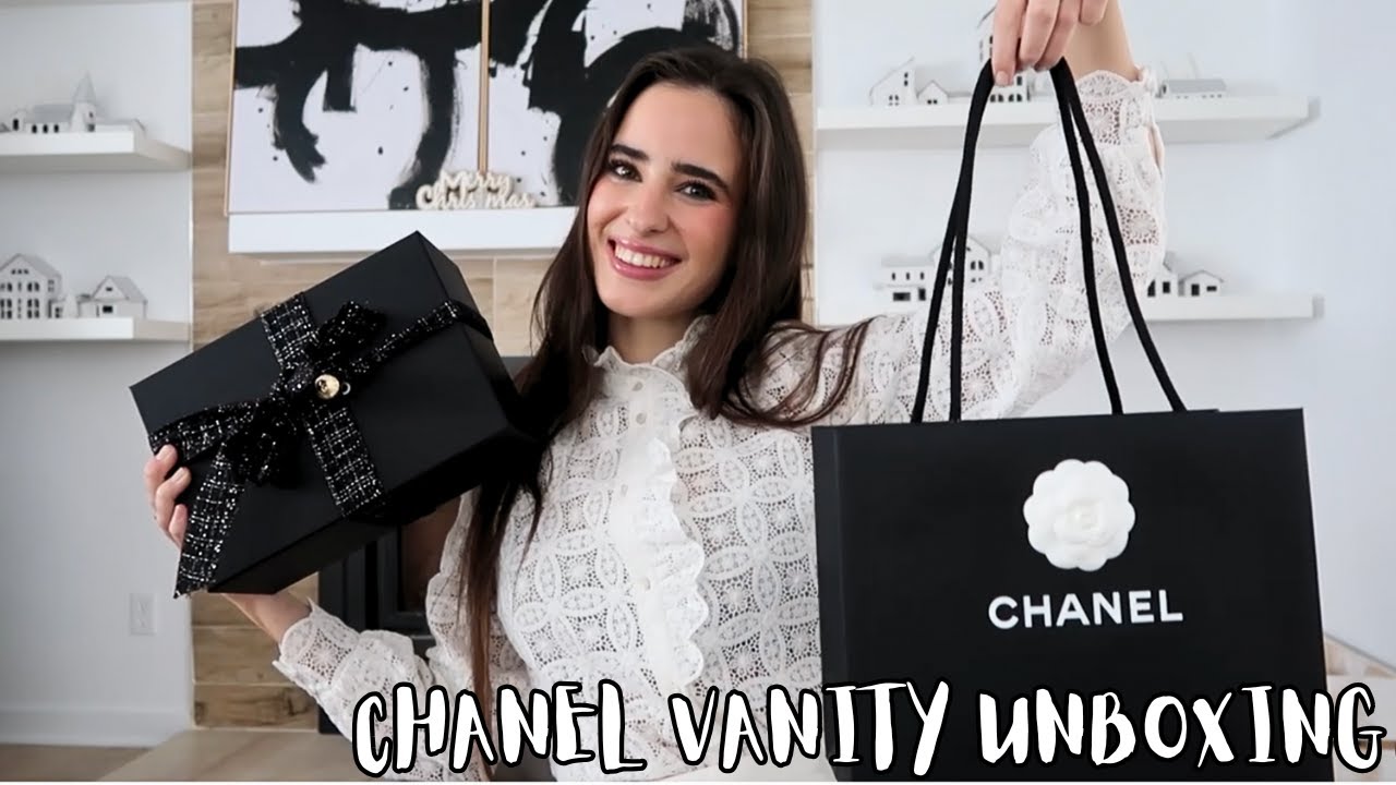 Chanel Vanity Unboxing - unboxing my first Chanel bag and storytime