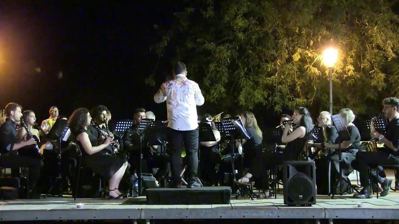 In diretta dalla Piazza Carmine a San Pier Niceto il Concerto dell' Ass. Musicale M. Pietro Nastasi