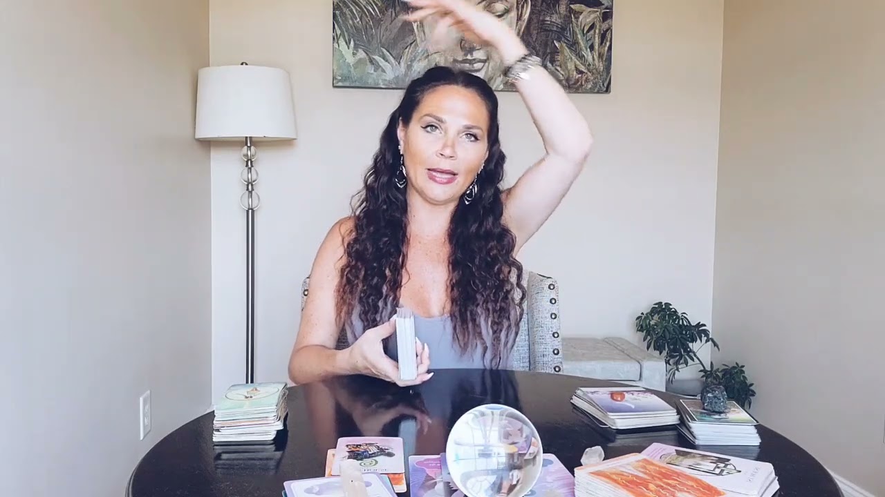 AQUARIUS LET THE LOVE FLOW FREELY. MAY CHANNELED TAROT READING.
