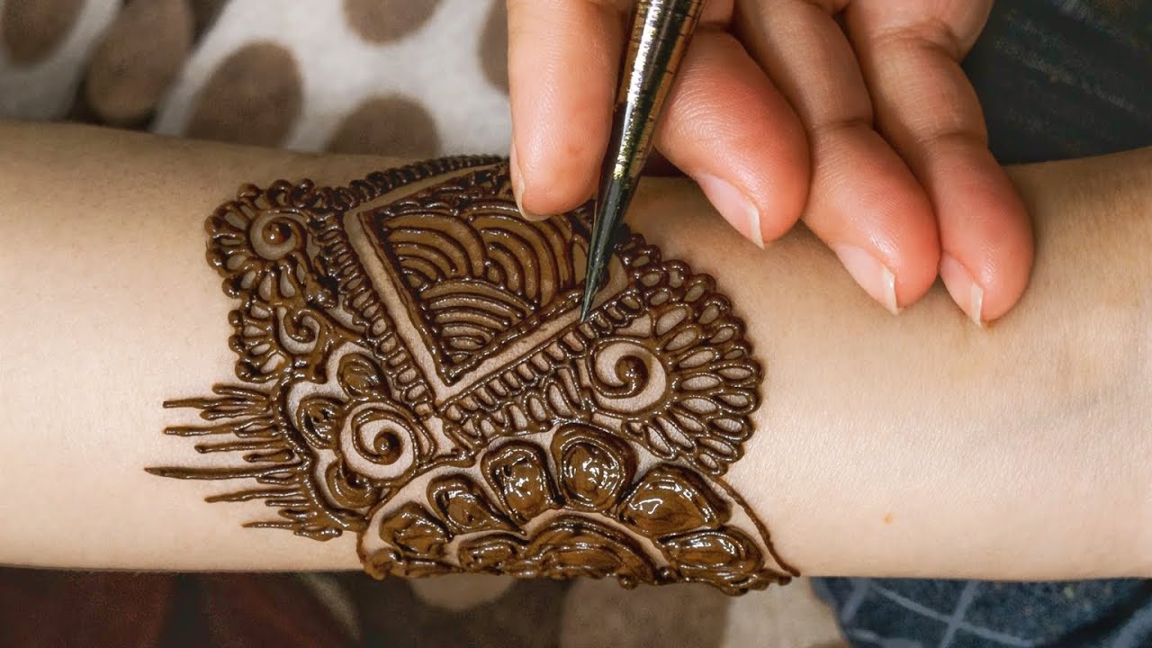 Elegant Wrist Mehndi Design | Minimal Arabic Henna Art✨#aesthetic#mehndi #viral #ytshorts #shorts