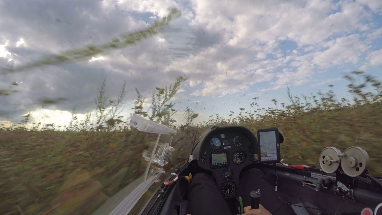 Glider ground loop during outlanding