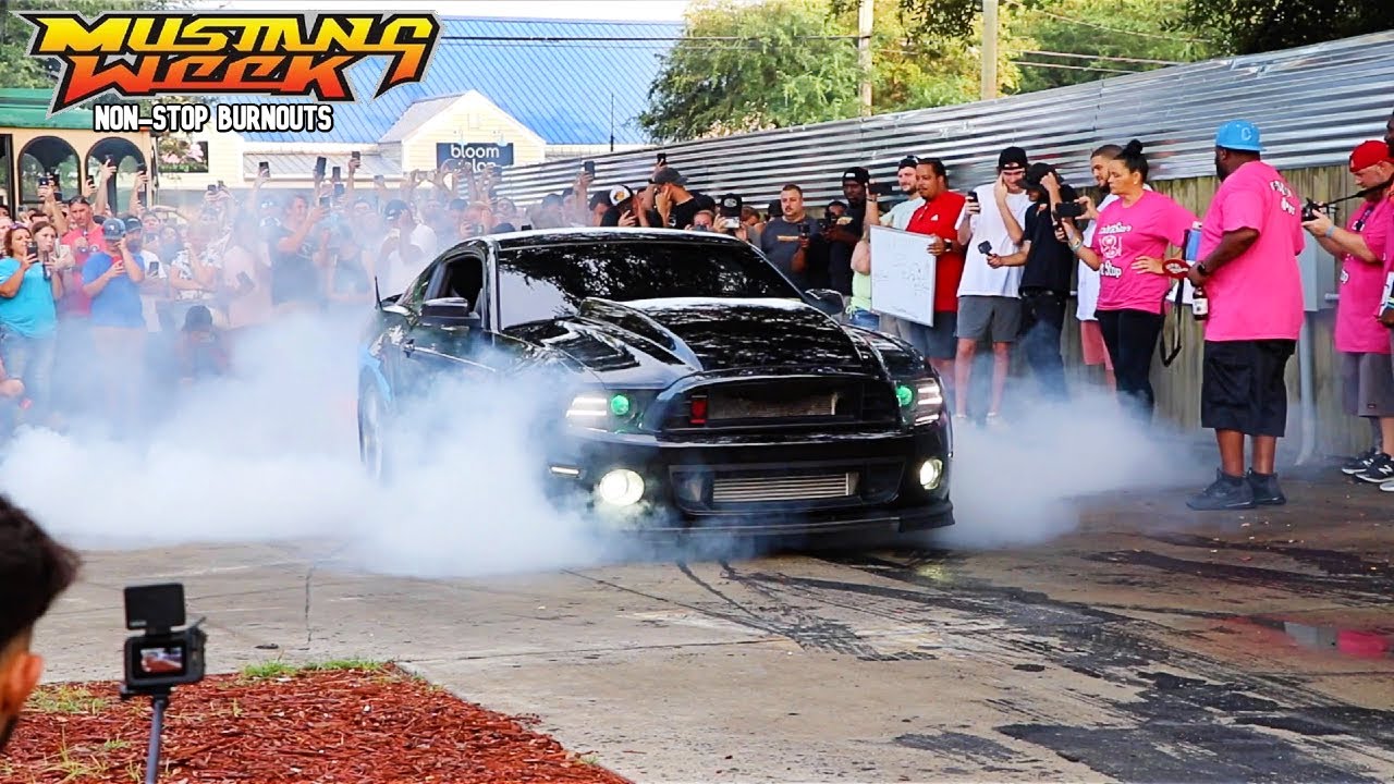 MASSIVE BURNOUTS AT MUSTANG WEEK 2021!