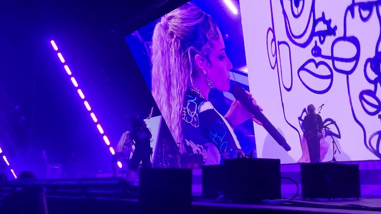 Halsey - The Lighthouse/Killing Boys/Girl Is A Gun/Be Kind/100 Letters - Chicago (07/03/2022)