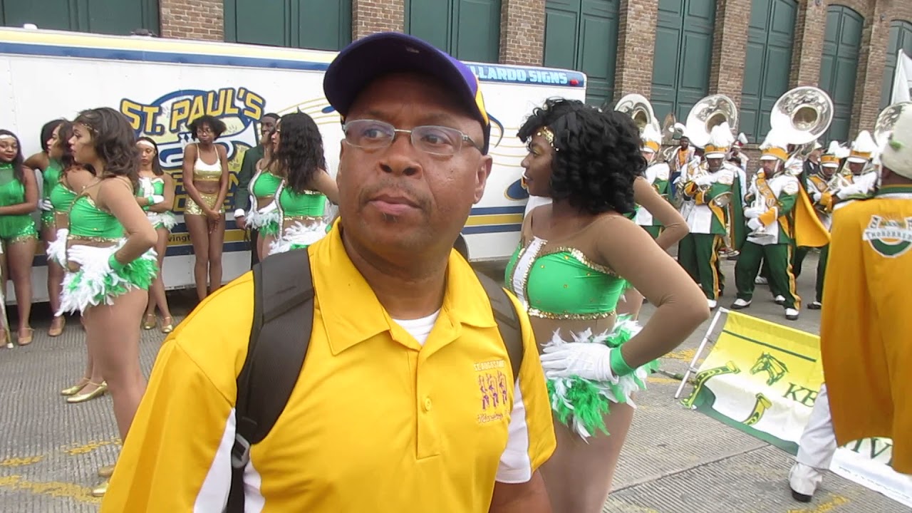 Kentucky State Marching Band Blowing Drowning At Texas Southern (2018) Mardi Gras Parade