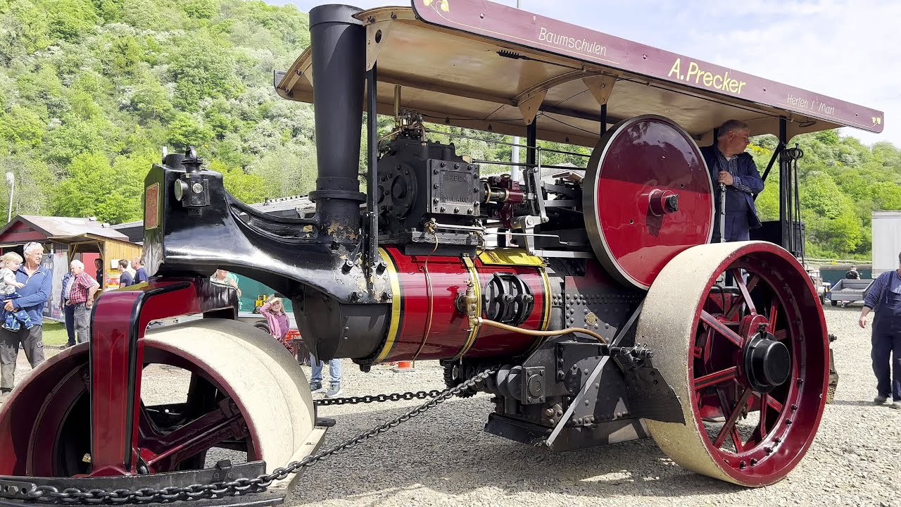 Maiglühen der Ahr Glühköpp 53506 Hönningen-Ahr 03.05.2025 Mit Oldtimer- Flotte