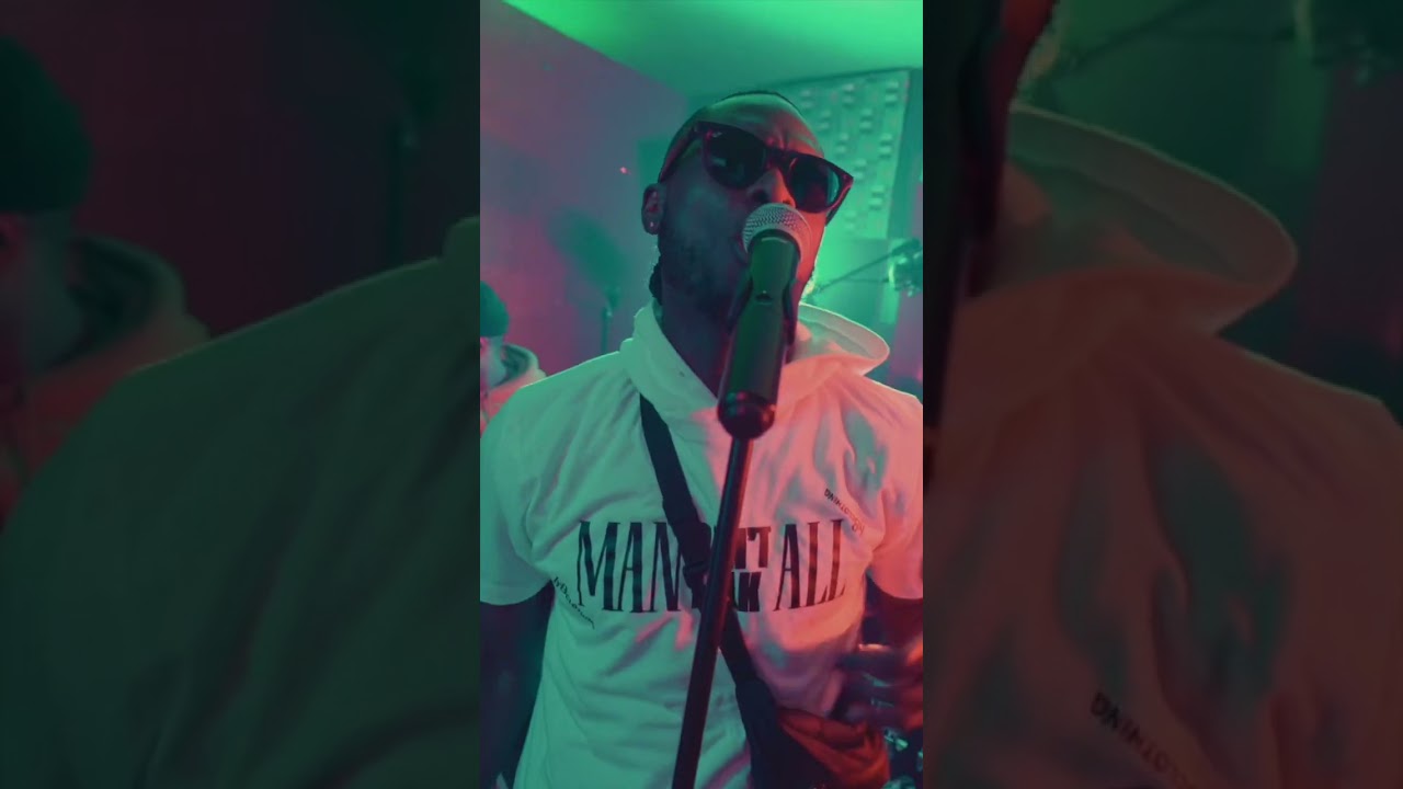 Man can’t talk all live performance “Alone”