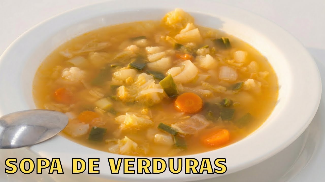 Sopa de verduras casera (fácil, ligera y llena de sabor) 🥣