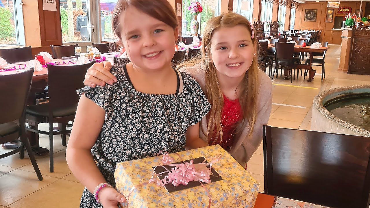 TIL HOLLIES 9 ÅRS FØDSELSDAG PÅ DEN KINESISKE RESTAURANT🇩🇰🎉🎁😍