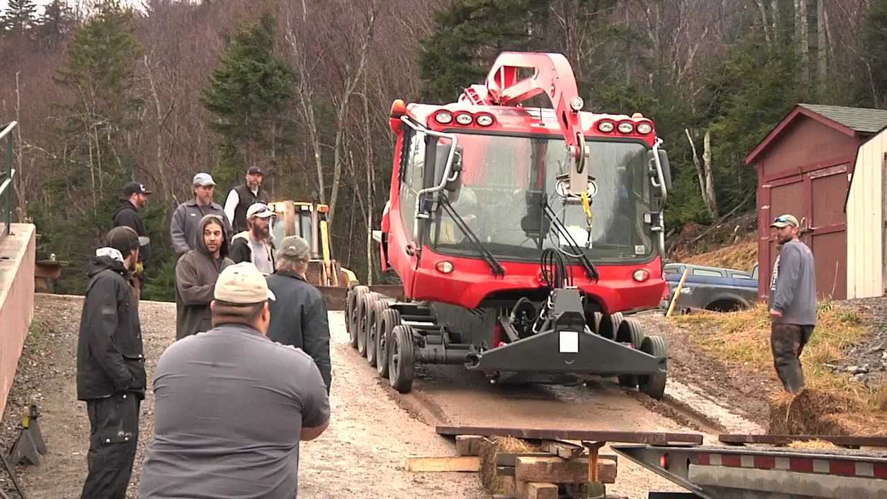 New Winch Cat Arrives at Snowshoe Mountain