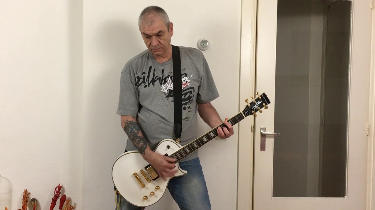 Suzy is a Headbanger - RAMONES (guitar cover remake)