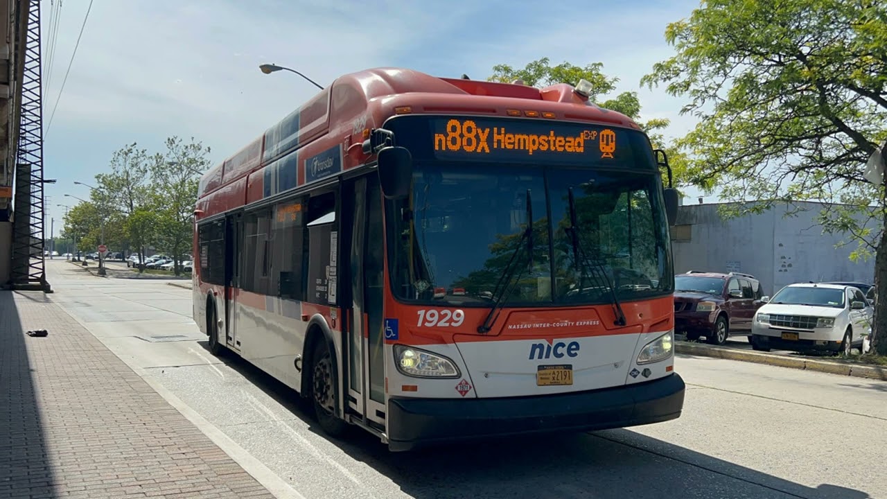 NICE: 2015 New Flyer XN40 #1929 (worn out axles) [Audio Recording]