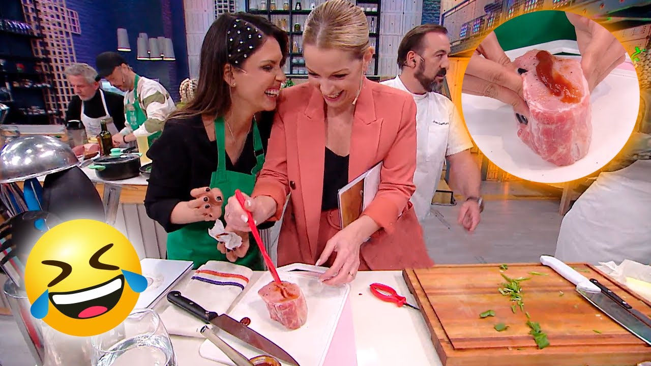 &iexcl;TENTADAS! Barbi Franco y Carina Zampini quisieron sacar la salsa del cerdo pero se les complic&oacute;