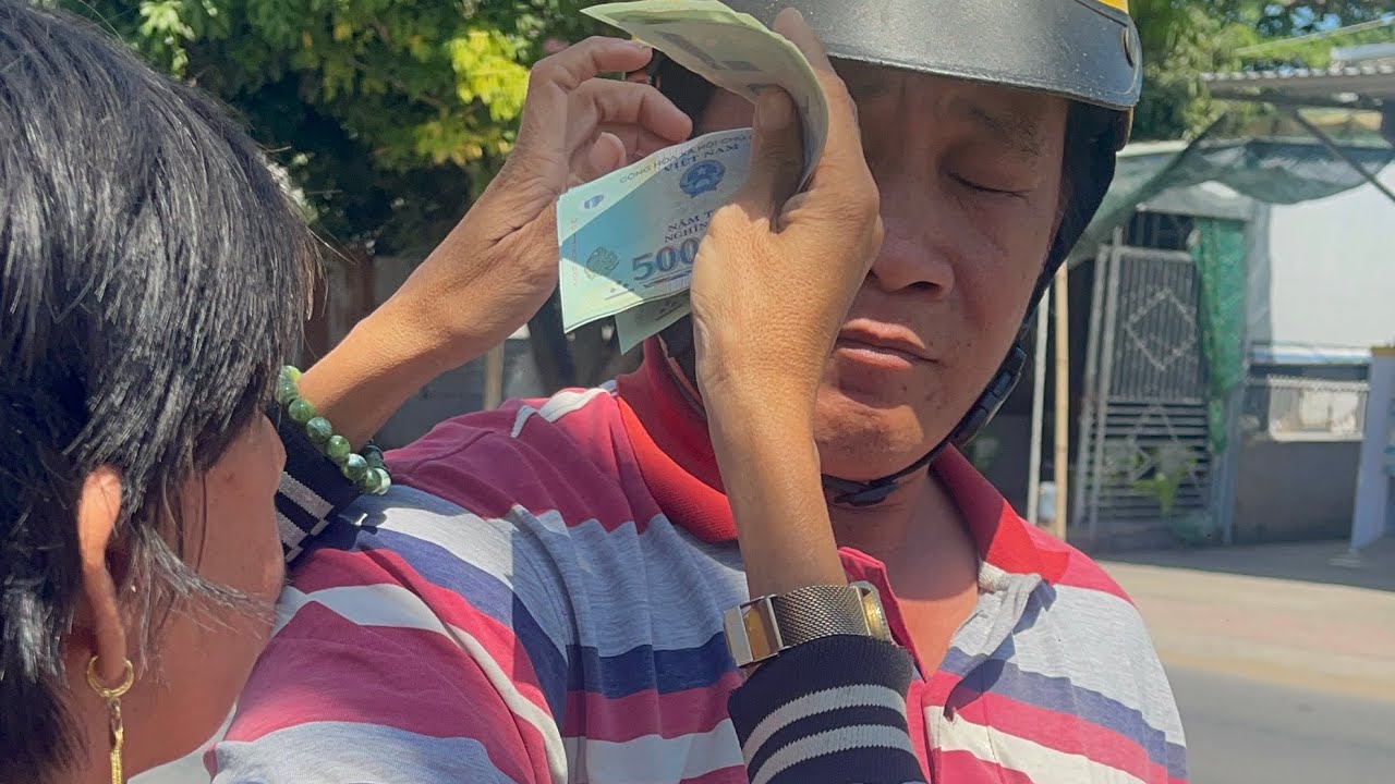 Căng! Chim Sâu Có Tiền Rũ Long Tứ Đi Chơi Xa