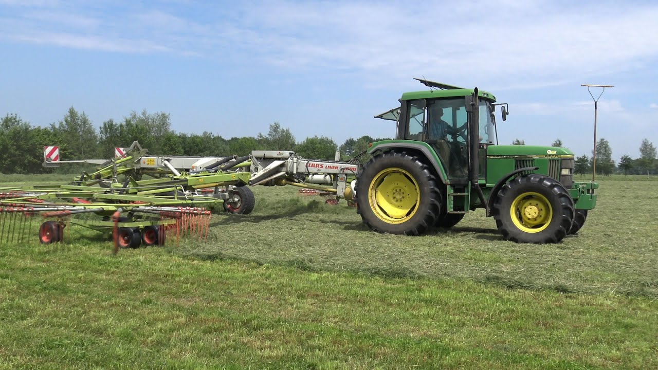 Gras harken met John Deere 6200 en Claas Liner 3000 (2016)