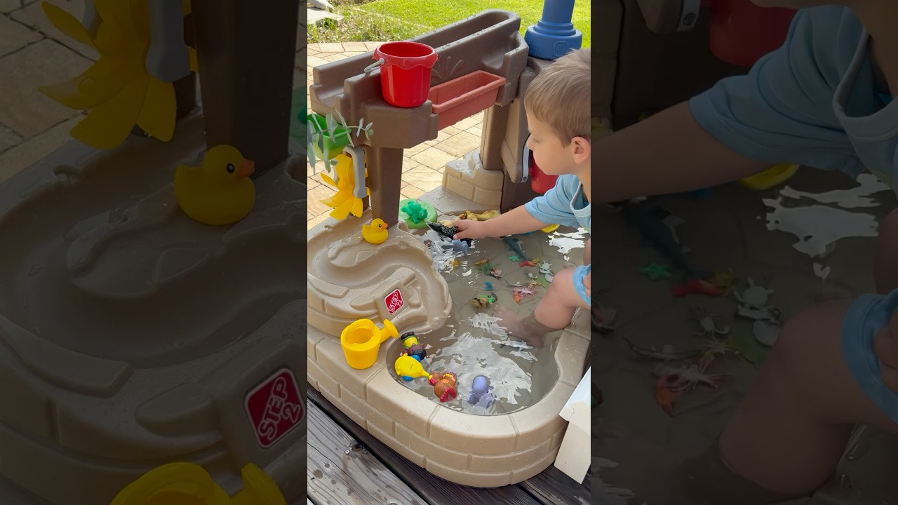 Step2 Pump and Splash water table review: a must have for summer!