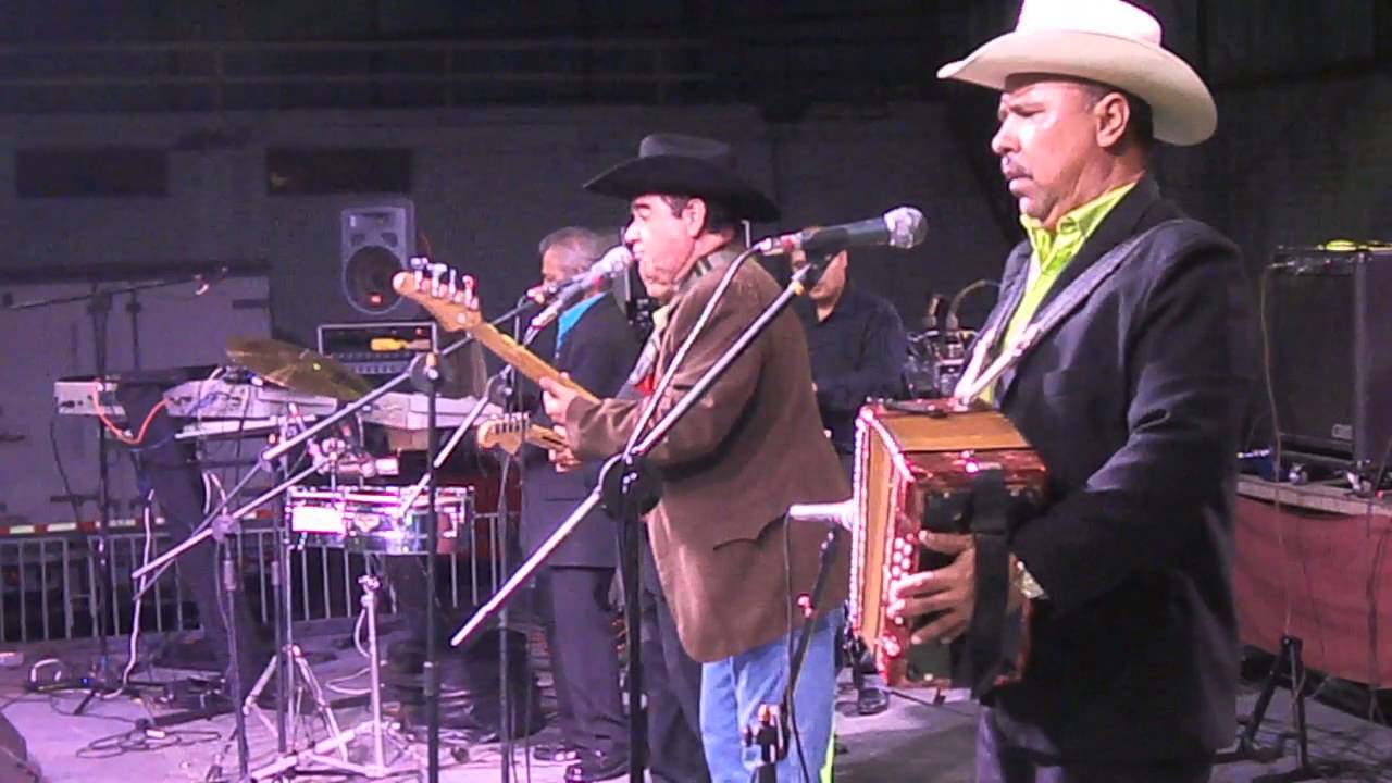 El Espejo Del Chinito - Para Alla Y Pa´ Ca. TROPICAL DEL BRAVO. en vivo 