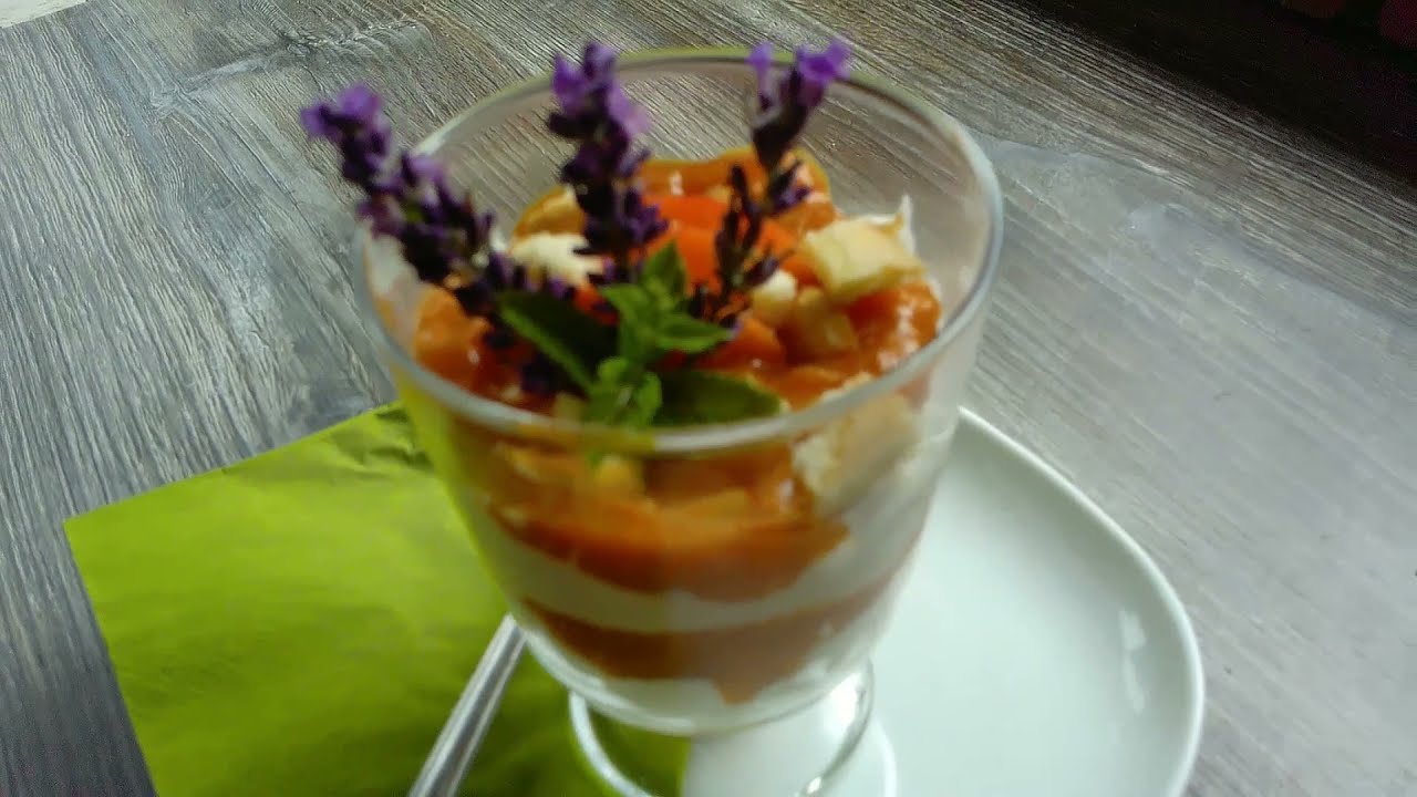 Erfrischendes Marillen , Topfendessert