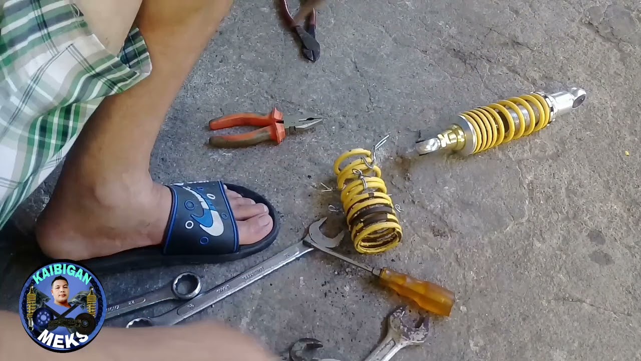 Rear Shock Spring paano tanggalin na hindi na kailangan mag DIY