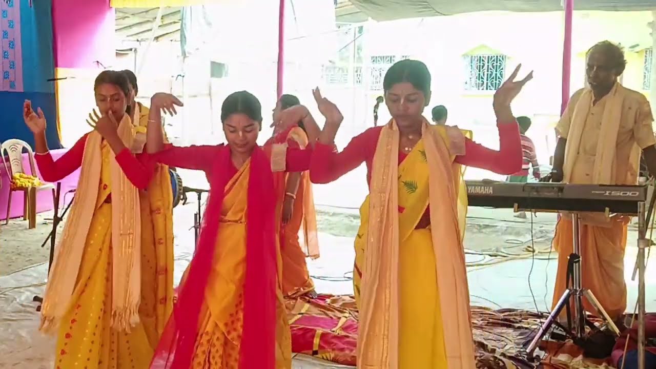 খুব সুন্দর একটি ভাবের হরিনাম 🙏🏻🙏🏻 তারামা সম্প্রদায় শান্তিপুর নদীয়া রাধে রাধে🙏🏻🙏🏻🙏🏻