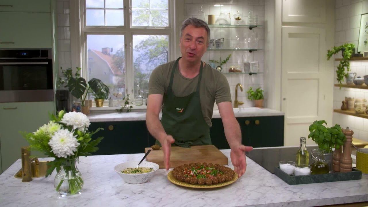 Kökets middag: Tareqs falafel med hummus och sallad - Köket