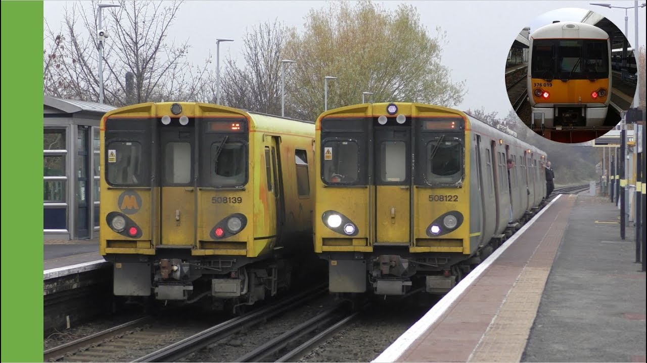 Trains at Bebington