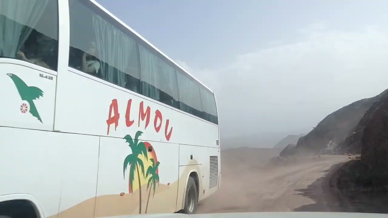 طريق ورزازات زاكورة منعراجات ايت ساون الاشغال على قدم وساق
