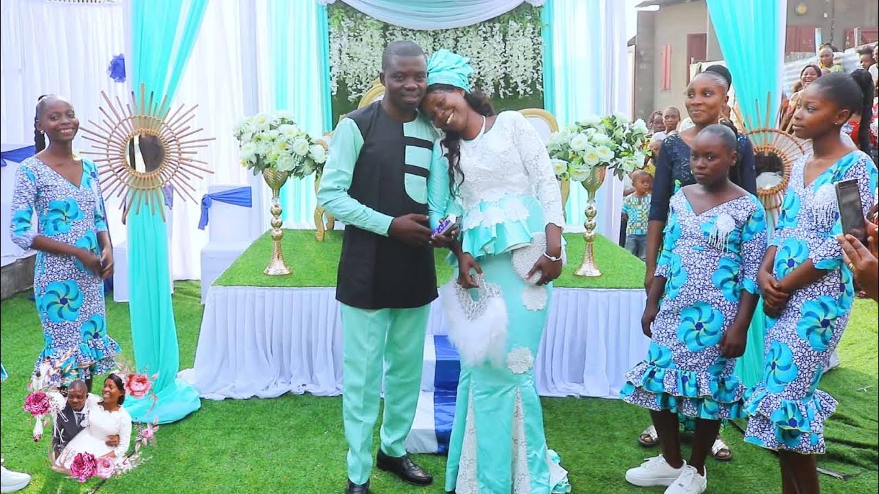 HEUREUX MARIAGE COUPLE MOUYABI