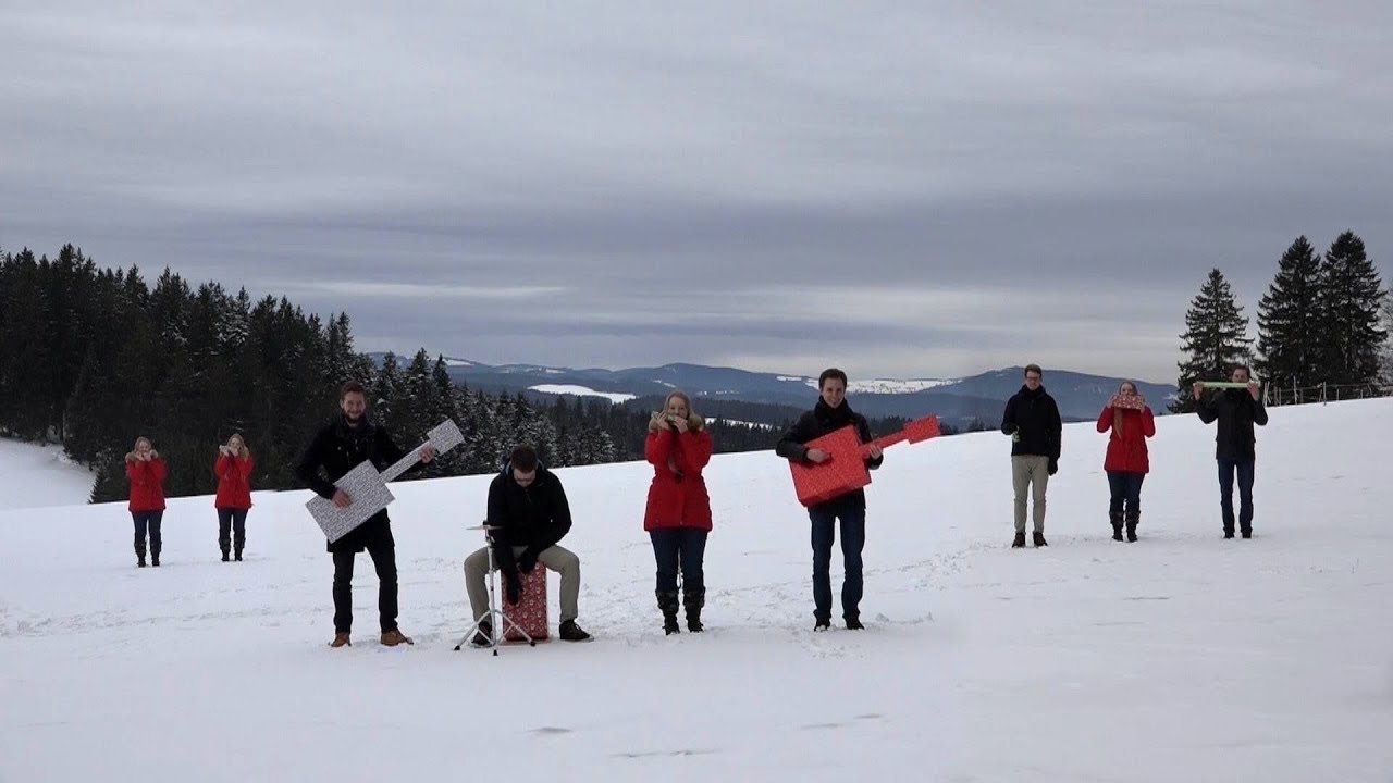 Merry Christmas Everyone &ndash; The Aeromonics (Shakin&rsquo; Stevens Harmonica Cover)