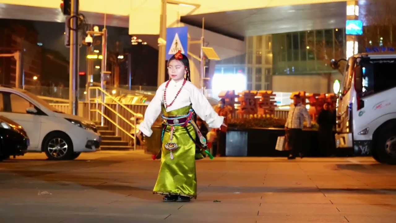 藏族小朋友舞蹈《授予》