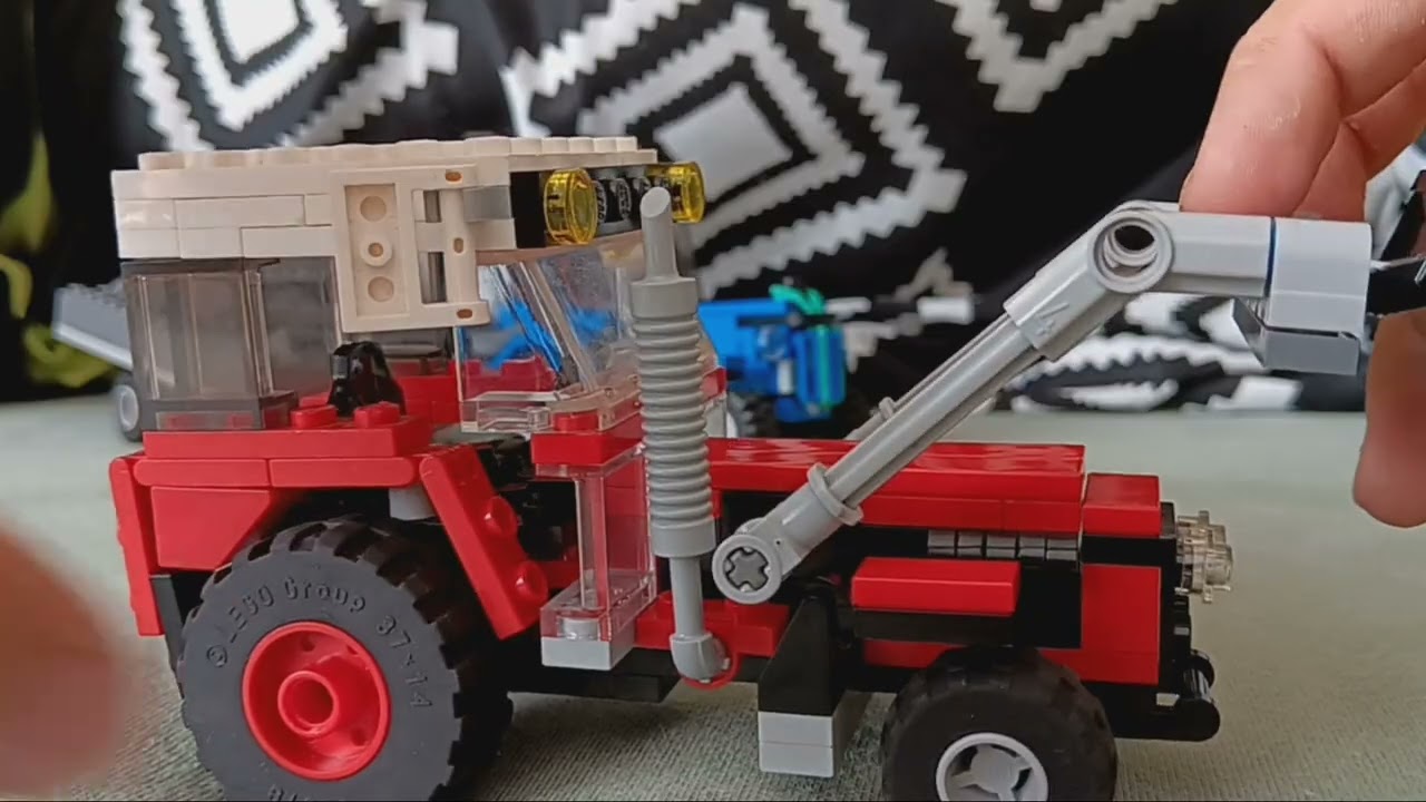 nová věc na zetor 7745 + rozestavěný vrak traktoru