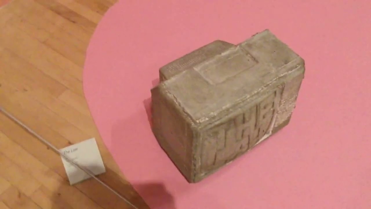 Sarah Lucas Happy gas at Tate britian