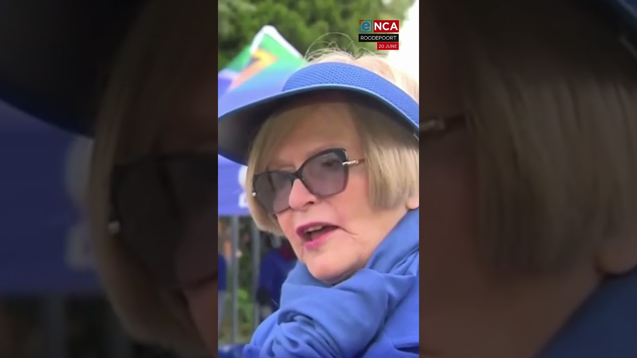 JHB mayoral candidate Helen Zille encourages voter registration