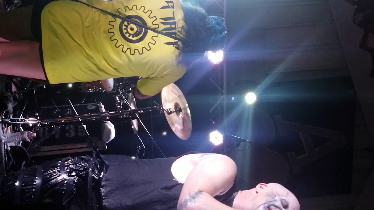 Michale Graves- Them (Live in El Salvador)