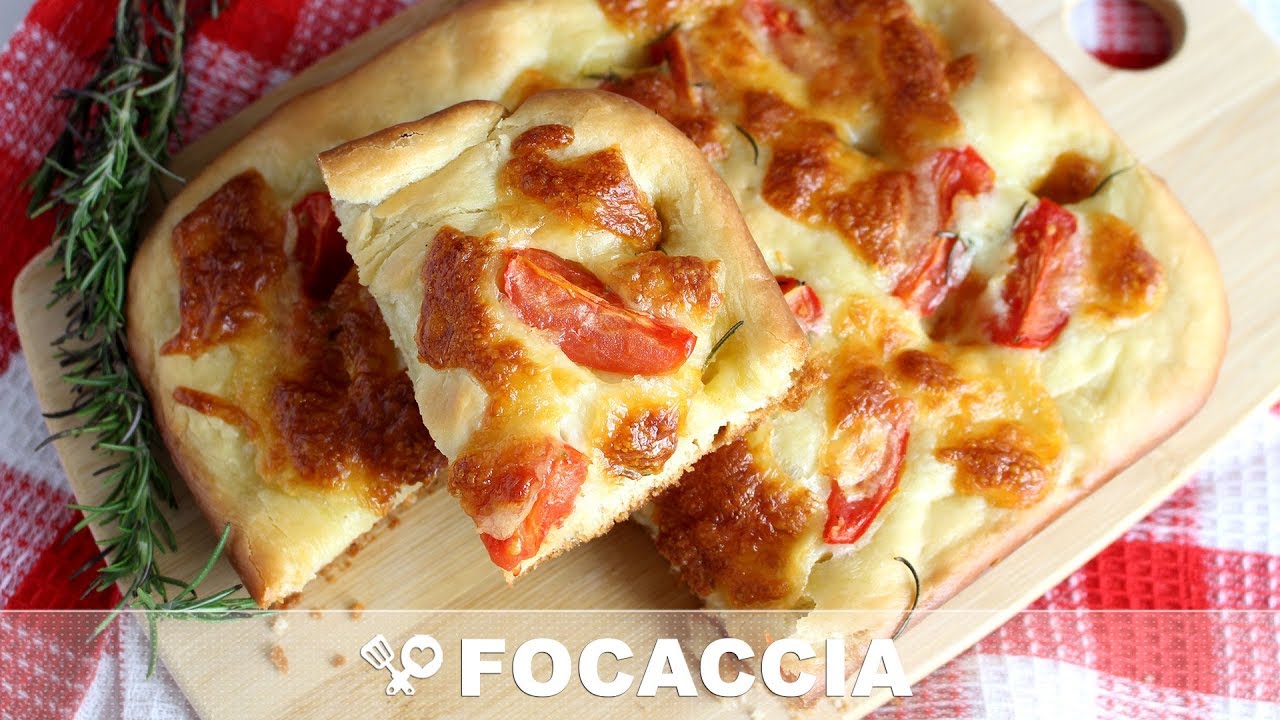 FOCACCIA CASEIRA COM TOMATE E QUEIJO - RECEITAS QUE AMO