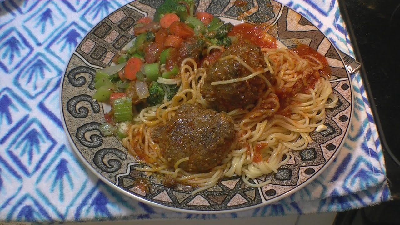 How to make Olive Garden Italian Meatballs With Spaghetti