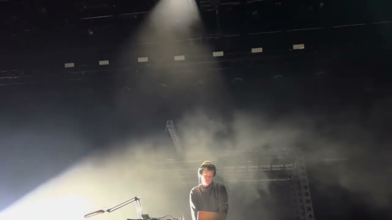 Fka Twigs opening by Koreless live Berlin full concert 30.05.25