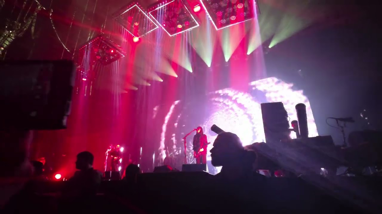 Freak on a Leash Korn live in Calgary 