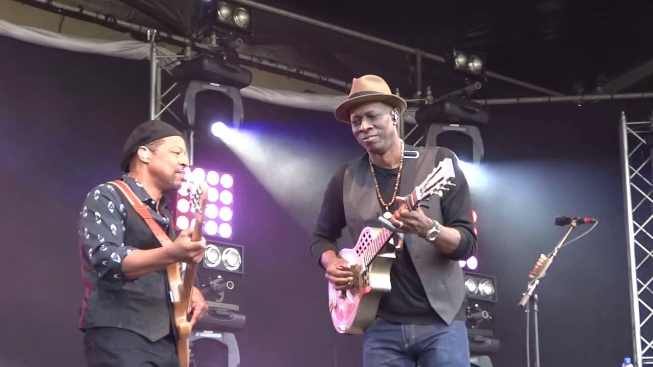 Keb' Mo' - Am I Wrong - Roots in the Park 2016