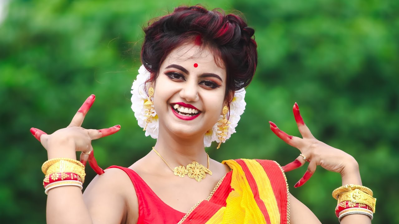 Bochor Ghure Abar Pujo Aaslo Dance | Joy Maa Durga Song | Durga Puja Song Dance | Durga Puja Gaan