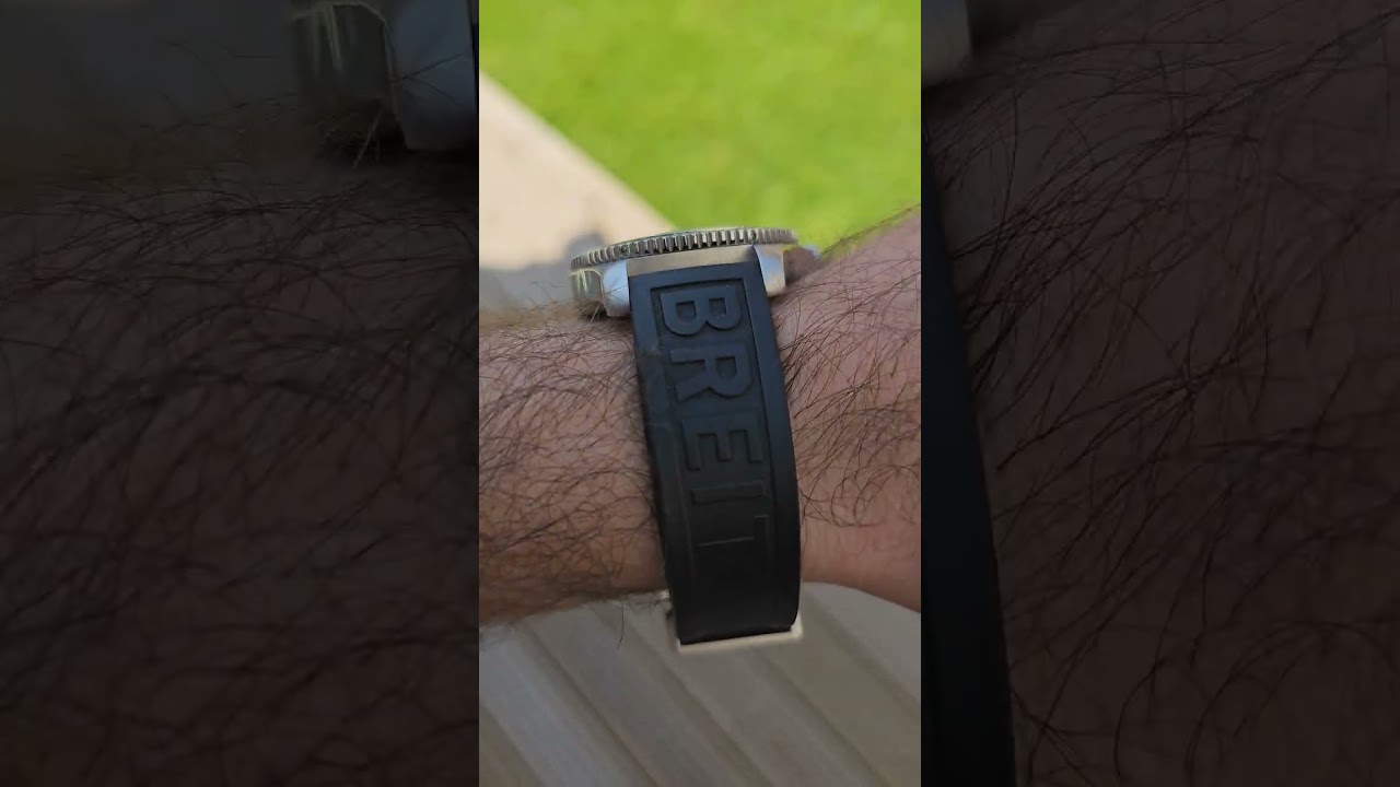 Breitling Superocean 42 on rubber strap - the perfect poolside watch?