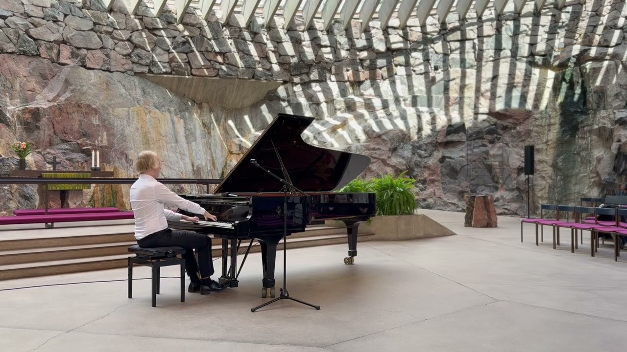 Elvis Presley - Can’t Help Falling In Love (arr. Iiro Komulainen)