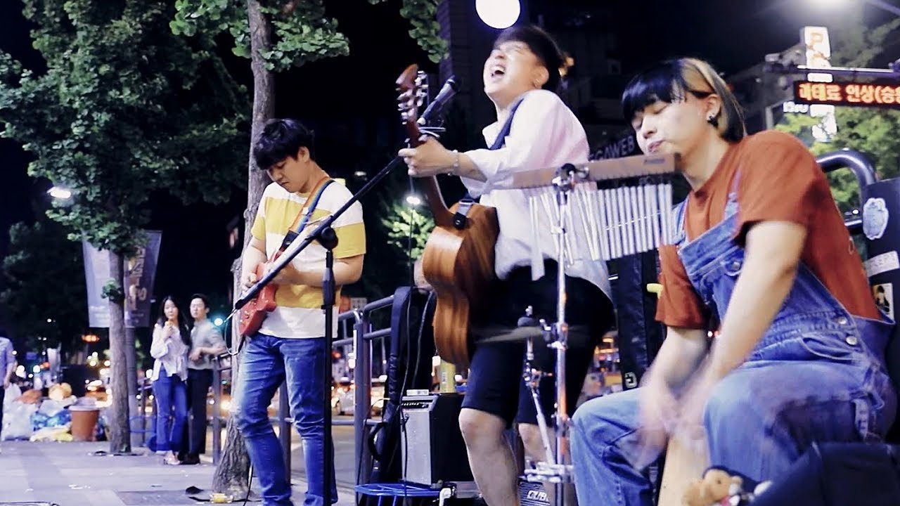 모두의 탄성을 자아낸 '빗속에서(이문세)' Cover (라이브유빈 새벽달 X 서켜니 버스킹 직캠)