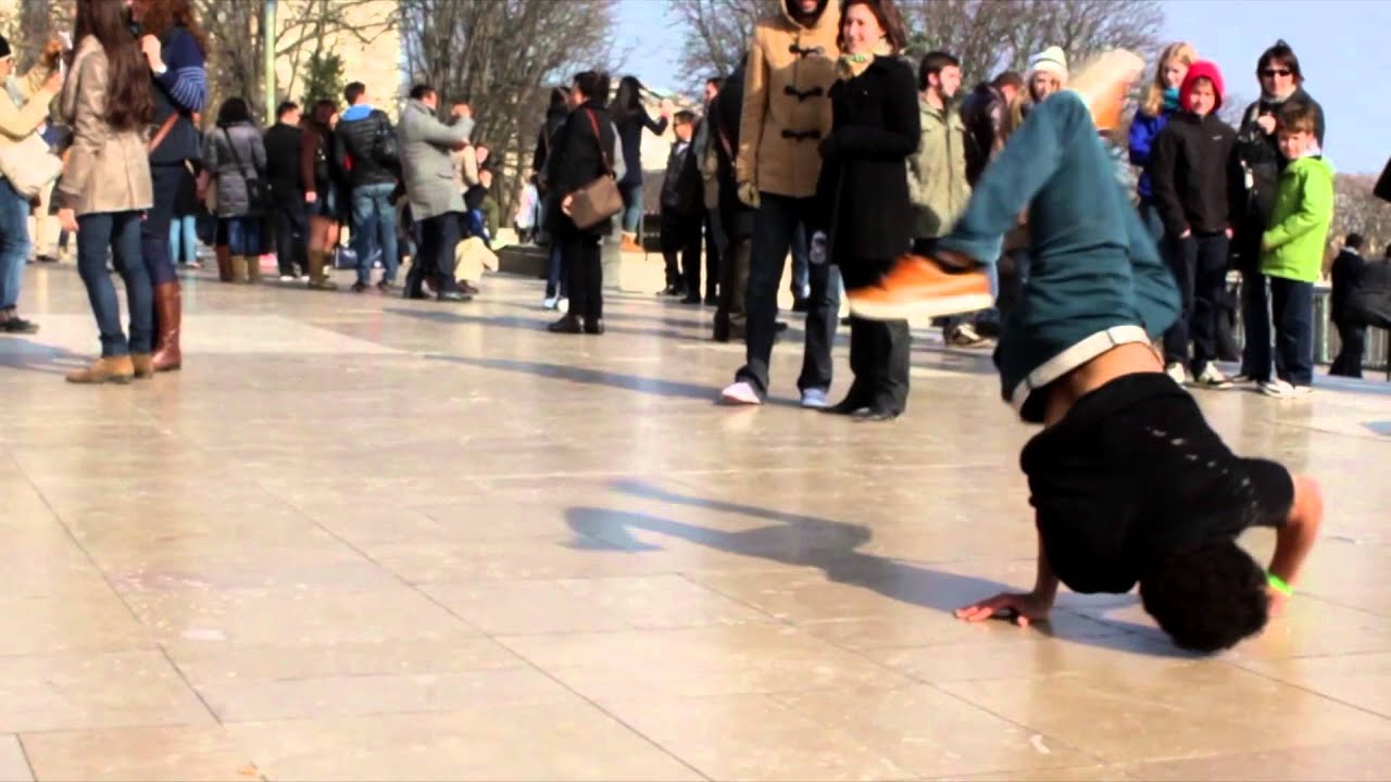 Bboy Simo powermove  in Paris  - YoriyART -