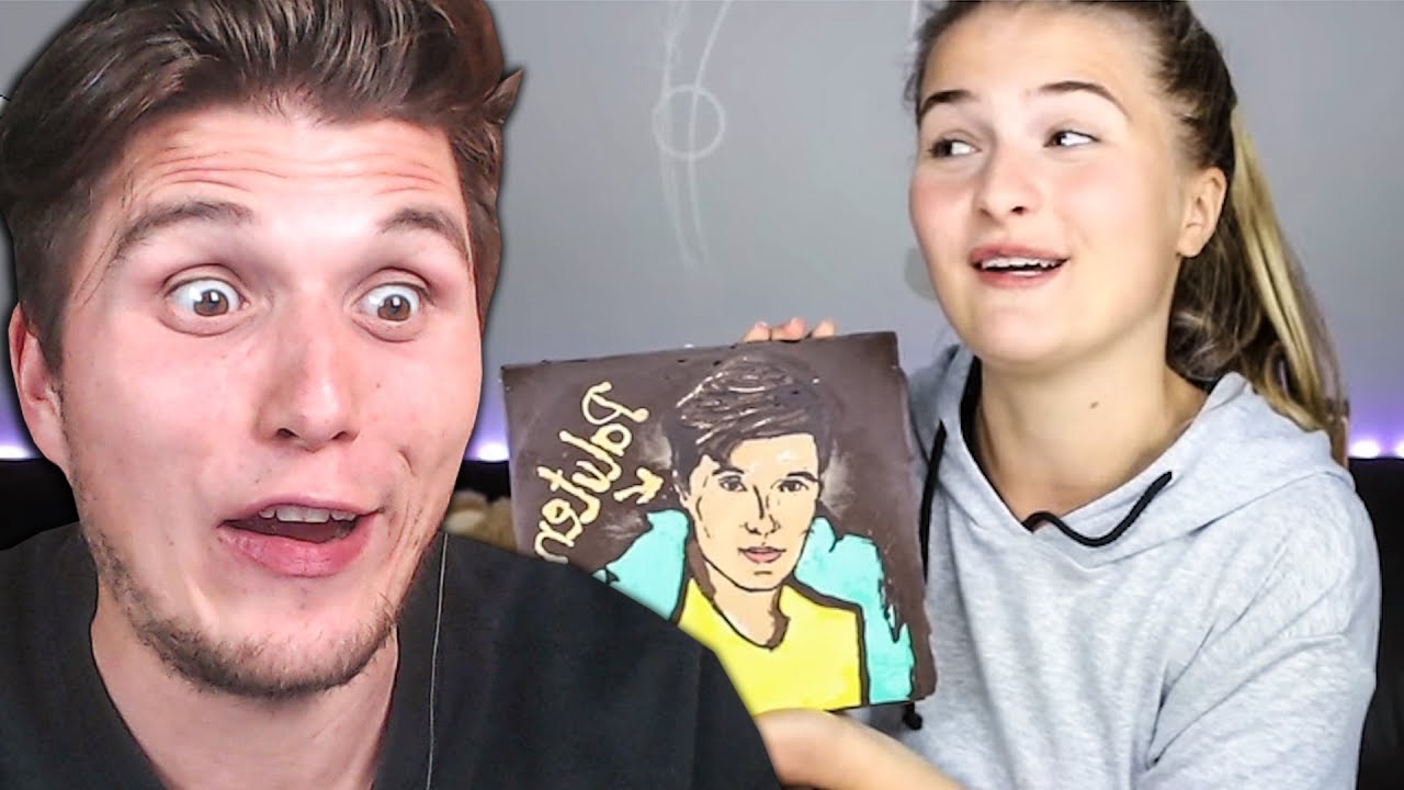 Dieses Mädchen bastelt einen Schoko Paluten