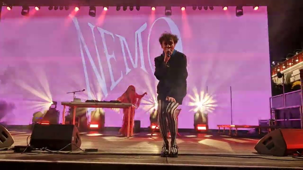 Hocus Pocus by Nemo LIVE Performance Hamburg 19.09.2025 Reeperbahn Festival Spielbude XL Front HQ