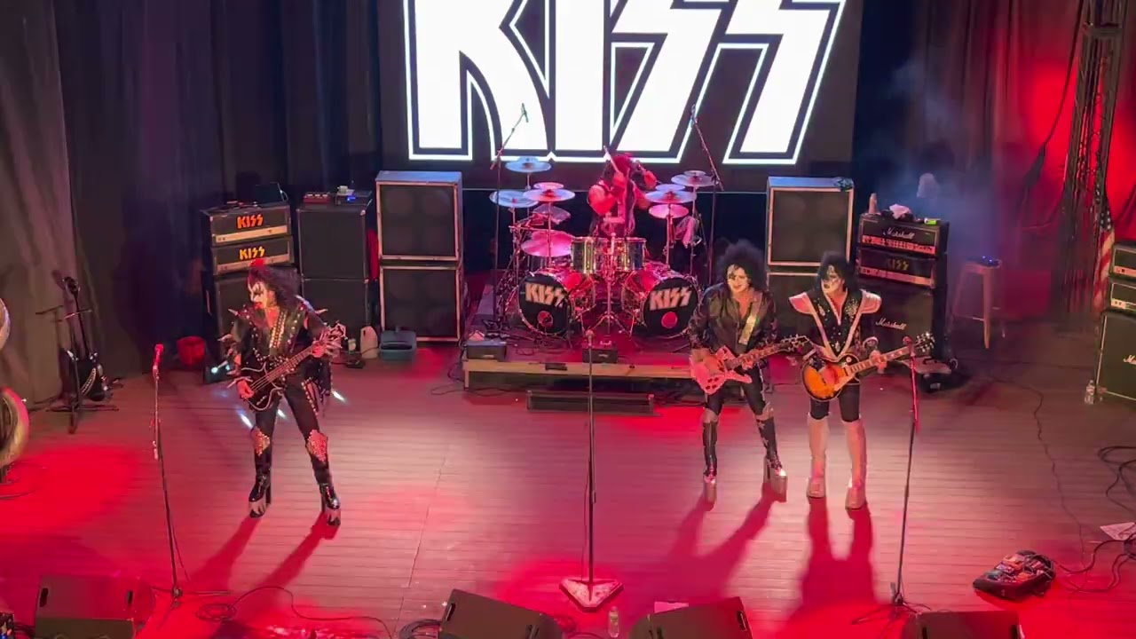Kiss Tribute Rock & Roll Over - Performing 